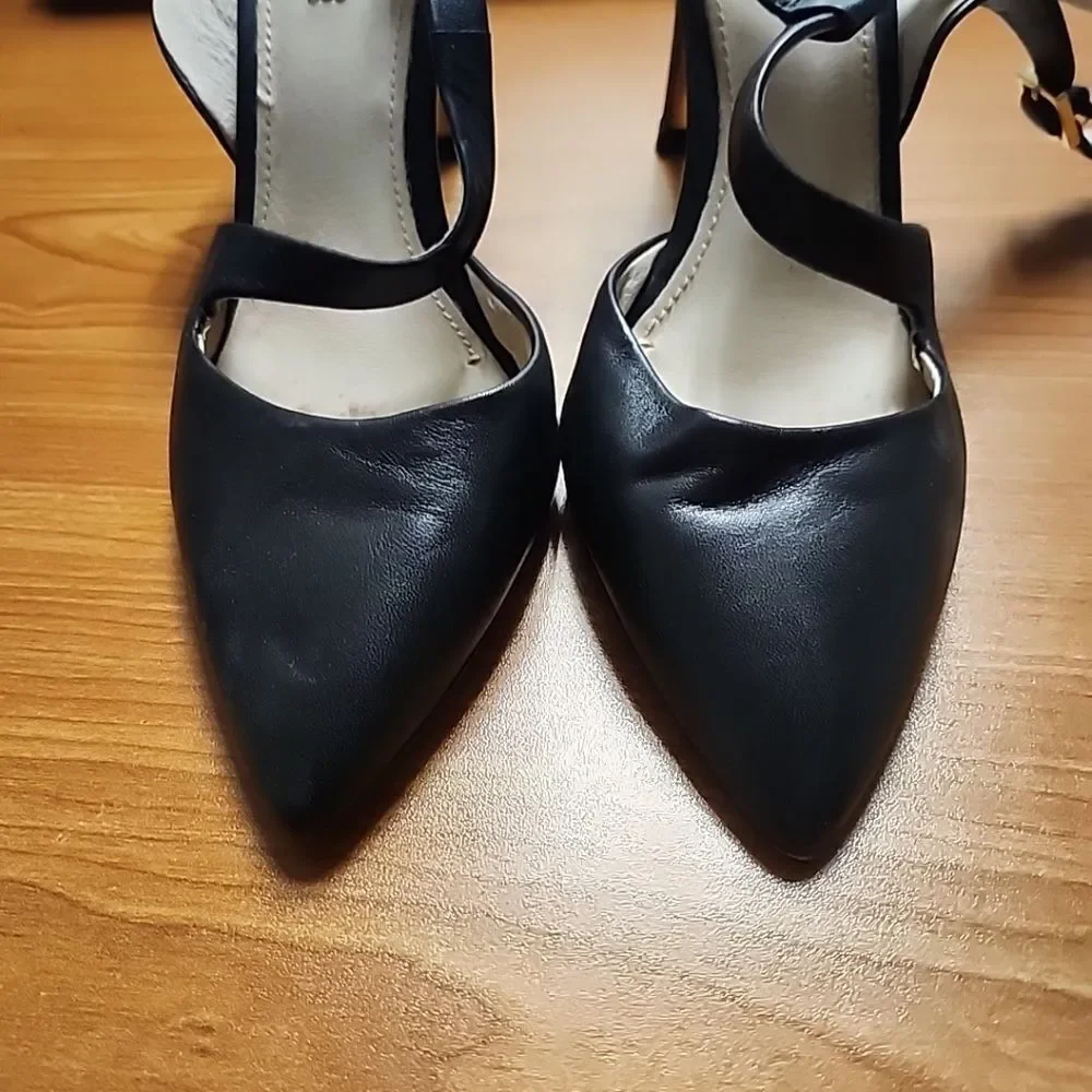 Louise et Cie Johanna Black Leather Cross-over Pumps PointedToe Heels Womens 8.5